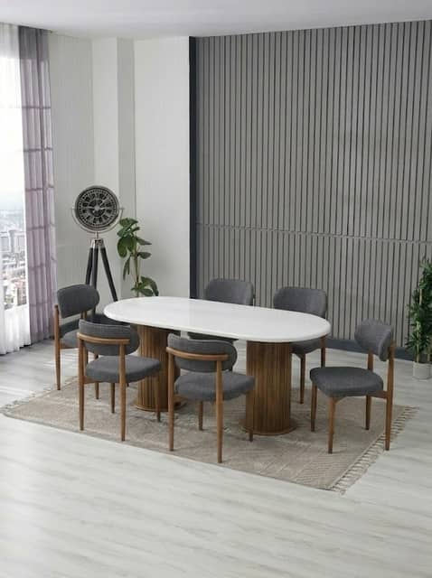 Aura Serisi 90x180 Beyaz Mdf Barok Ayak - 6 Adet Polo Sandalye Antrasit Puffy Kumaş